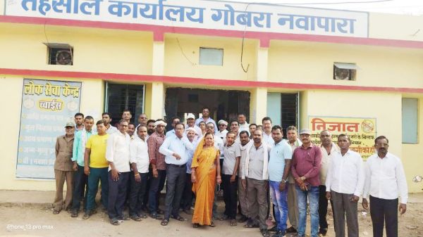 नई शराब दुकान खोलने का कांग्रेसियों ने किया विरोध, तहसील में सौंपा ज्ञापन
