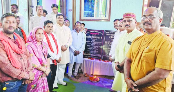 दो जगह बनेगा भवन,  विधायक  ने किया भूमिपूजन