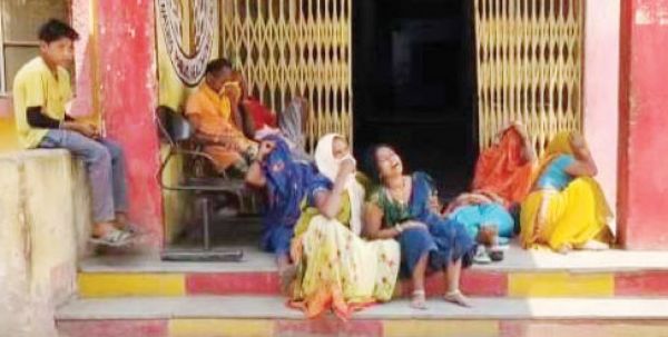 खेलते हुए मासूम ने तारपीन तेल पीया, मौत
