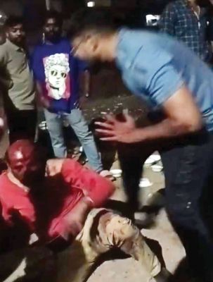 थार-कार में भिड़ंत के बाद थार चालक की बेदम पिटाई, वीडियो फैला