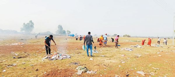 सोनकर समाज की महिला एवं युवा प्रकोष्ठ ने चलाया मीना बाजार क्षेत्र में स्वच्छता अभियान