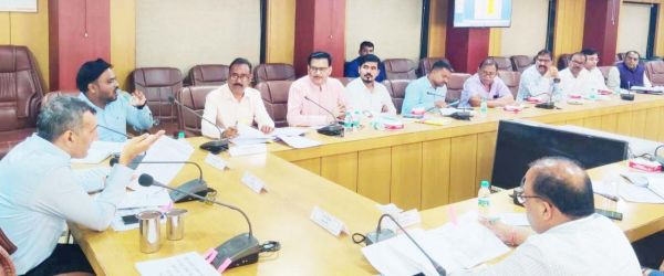 खनिज संस्थान न्यास के  शासी परिषद की बैठक