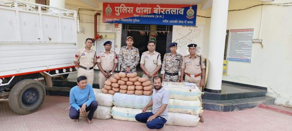 सब्जी कैरेट के नीचे 36 लाख की गांजा तस्करी
