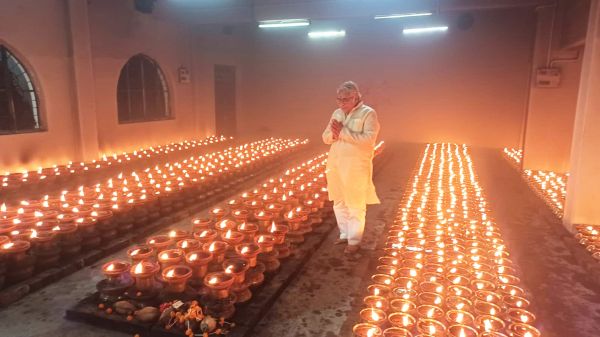 अरुण वोरा ने किए तीन शक्ति मंदिरों के दर्शन माता से मांगी दुर्गवासियों की खुशहाली