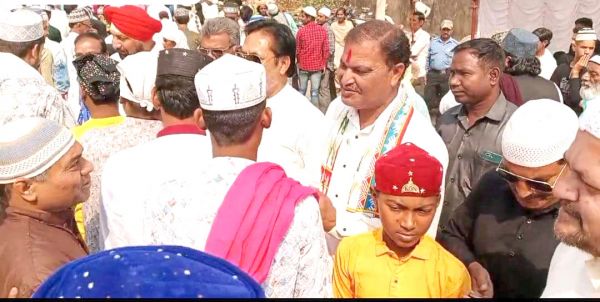 महापौर ने मुस्लिम भाईयों को दी मुबारकबाद