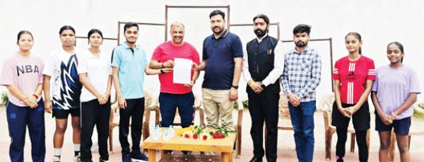 युवा आयोग के अध्यक्ष ने बास्केटबॉल के नए सत्र का किया शुभारंभ