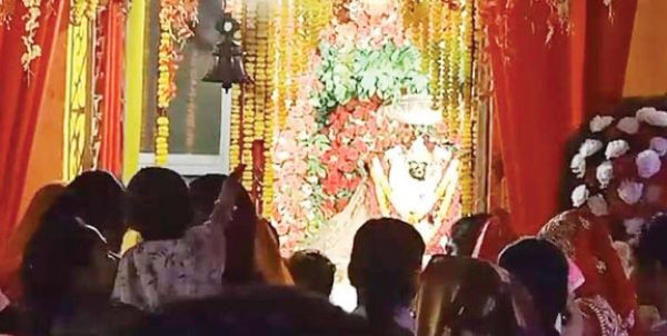 चैत्र नवरात्रि पर देवी मंदिरों व शक्तिपीठों में उमड़ रहे भक्त