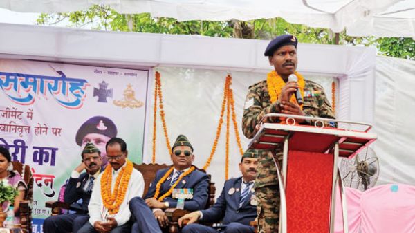 सेना से सेवानिवृत्त हवलदार रतिराम सोरी का भव्य स्वागत 