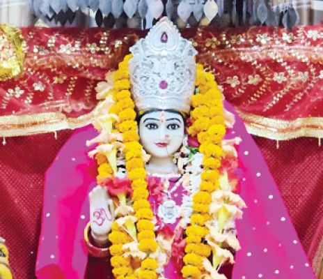 शीतला माता मंदिर में पंचमी पर स्कंदमाता की विशेष पूजा