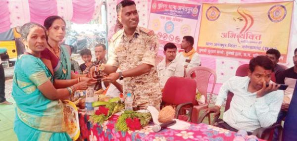  पुलिस ने बिहान वार्षिक आमसभा में महिलाओं को अधिकारों की दी जानकारी 