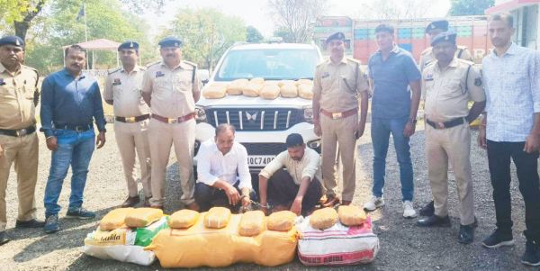 11 लाख के गांजासंग दो आरोपी गिरफ्तार