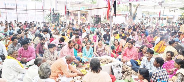 अष्टमी पर देवी मंदिरों में हवन-पूजन