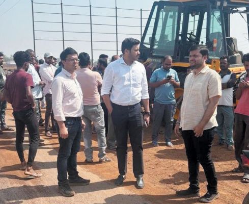 अतिक्रमण के प्रयासों पर चला प्रशासन का बुलडोजर