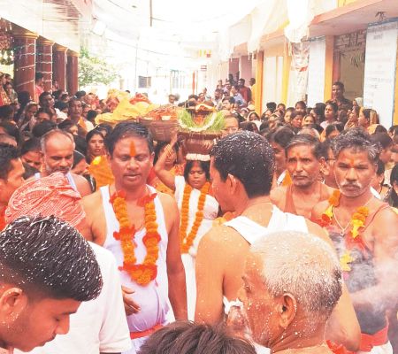 शोभायात्रा निकाल ज्योत जवारा का विसर्जन
