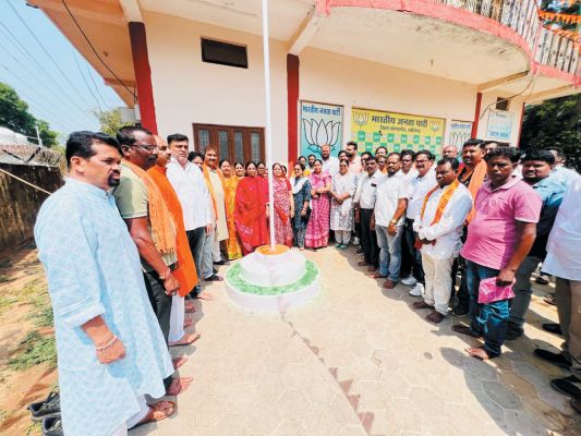 उत्साह से मना भाजपा का 46वां स्थापना दिवस