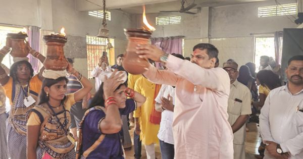 ज्योत जवारा विसर्जन में शामिल हुए विधायक गजेन्द्र