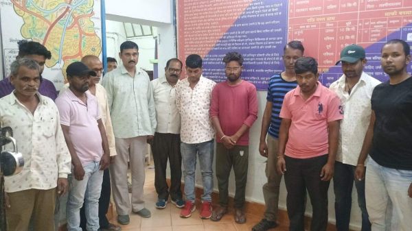 दर्जनभर जुआरी पकड़ाए  सवा लाख नगद, 12 बाइक व 11 मोबाइल जब्त
