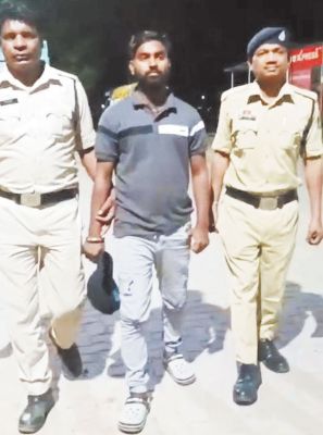 ठगी का फरार आरोपी झारखंड से गिरफ्तार
