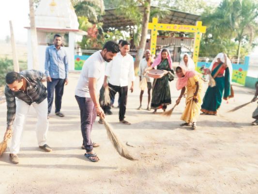भाजपा स्थापना दिवस पर स्वच्छता अभियान