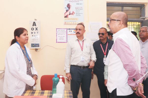 राज्यपाल ने की स्वास्थ्य सेवा कार्यों की तारीफ