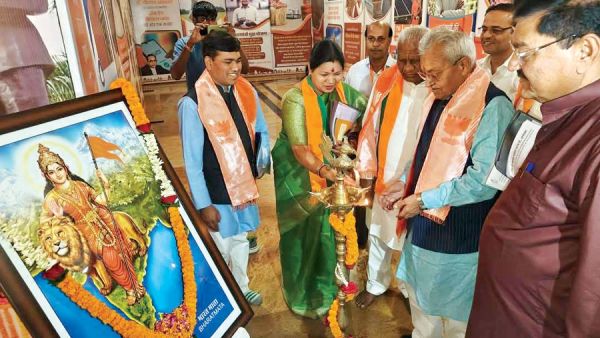 नेहरू सरकार, और कांग्रेस डॉ. अंबेडकर के खिलाफ रही है- वाजपेयी