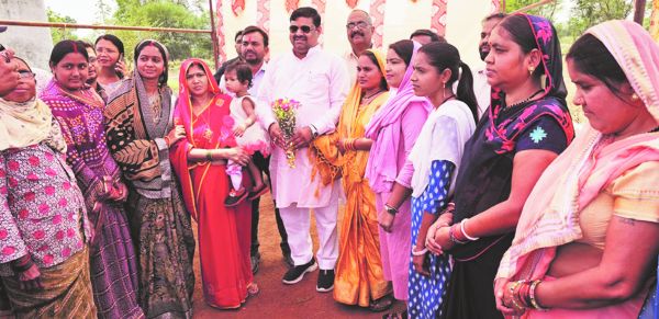 2 नये ट्रांसफार्मर का विधायक गजेन्द्र यादव ने किया भूमिपूजन