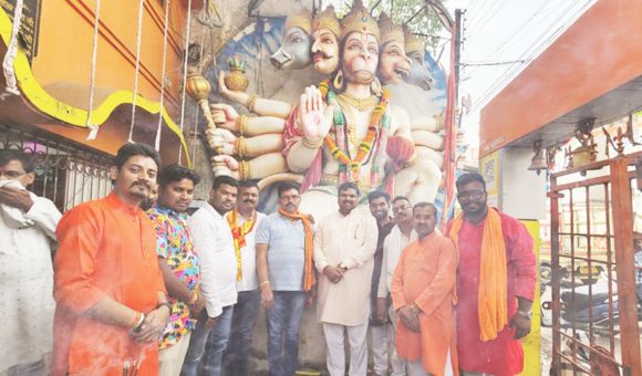 हनुमान जयंती पर मंदिरों में पूजा-अर्चना