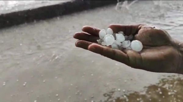 सुबह कोंडागांव, दोपहर कवर्धा में बारिश ओले भी गिरे
