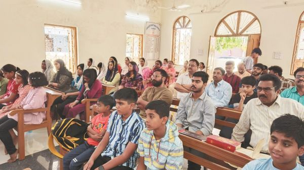 पाम संडे पर चर्चों में किया प्रभु यीशु को याद