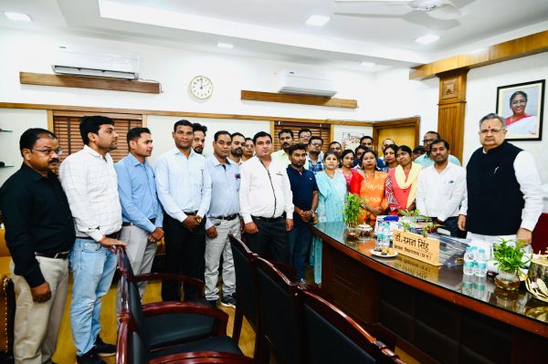 आईटीआई कर्मचारी अधिकारी  संघ ने विस अध्यक्ष को सौंपा ज्ञापन
