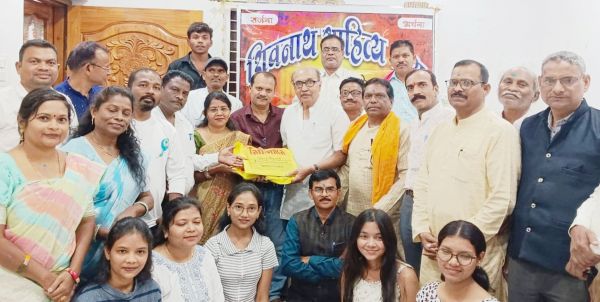 कवियों व साहित्यकारों ने दी गोष्ठी  में पर्यावरण बचाने का संदेश