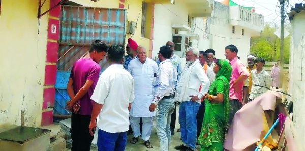 बोरसीभाठा में 35 साल से बसे 6 परिवारों को तोडफ़ोड़ से पहले सूचना से मची दहशत