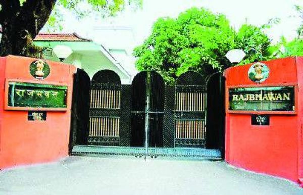 लंबित विधेयकों पर छग राजभवन में हलचल 