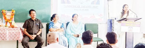 अम्बेडकर को किया नमन