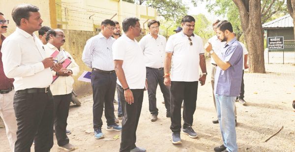 बस स्टैंड का होगा विस्तार, विधायक गजेन्द्र ने अफसरों के साथ किया स्थल निरीक्षण