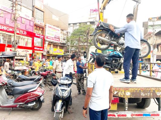 नो-पार्किंग : 86 वाहनों से  43 हजार जुर्माना