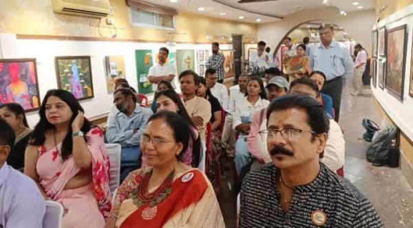 घासीदास म्यूजियम में प्रदेश के 47 कलाकारों की प्रदर्शनी सोहई 