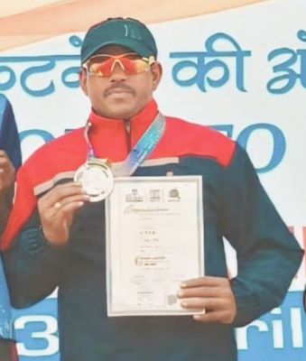 नई दिल्ली में जी कामेश्वर ने जीता  रजत व एक कांस्य पदक