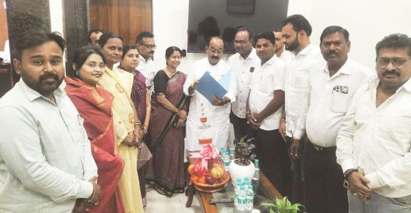 महापौर ने डिप्टी सीएम व नगरीय प्रशासन मंत्री अरुण साव से की मुलाकात, सौंपा मांग पत्र