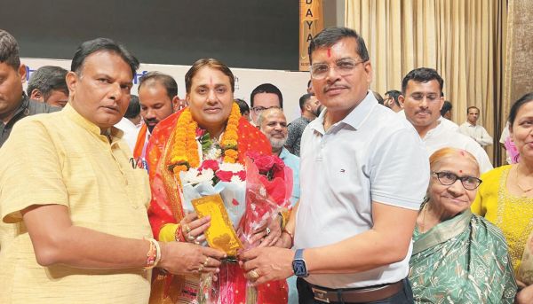  नीलू शर्मा को भाजपा नेताओं 