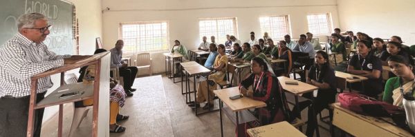 भारती विवि में विश्व क्वांटम दिवस पर व्याख्यान