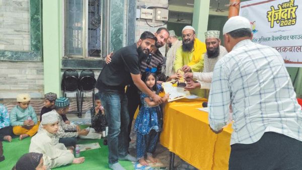 नन्हें रोजेदार प्रोग्राम में हौसला अफजाई