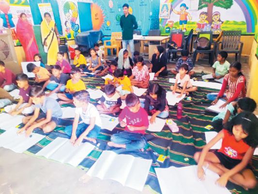 पृथ्वी दिवस पर पर्यावरण संरक्षण का लिया संकल्प