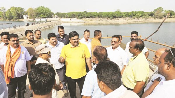 नदी तट का संरक्षण करने रिटर्निंग वाल, सस्पेंशन ब्रिज, पाथवे बनेगा