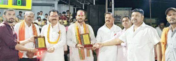 कबड्डी टूर्नामेंट के समापन समारोह में योगेश तिवारी ने खिलाडिय़ों का बढ़ाया उत्साह 