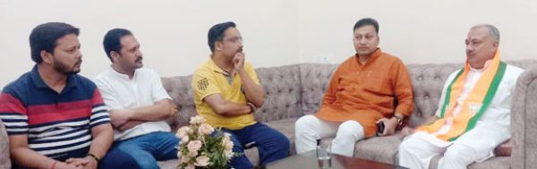 एक भारत श्रेष्ठ भारत कार्यक्रम: अंबिकापुर पहुंचे पूर्व सांसद सुशील कुमार सिंह