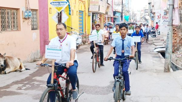 पेड़ लगाओ- पानी बचाओ: स्काउट्स की साइकिल  रैली से गूंजा धमतरी