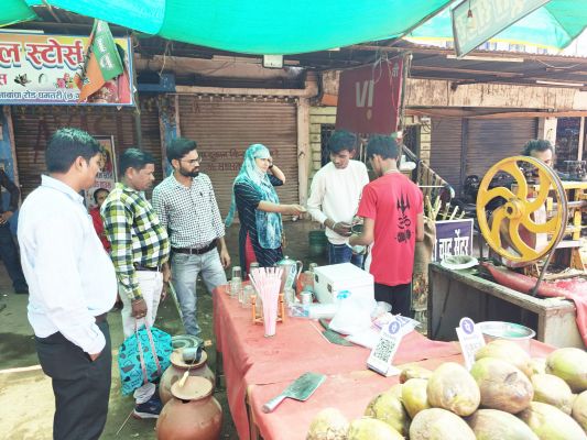 हंचलपुर में मिला एक्सपायरी 127 चिप्स पैकेट, किया नष्ट