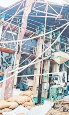 राइस मिल का छज्जा गिरा, दो मजदूरों की मौत 