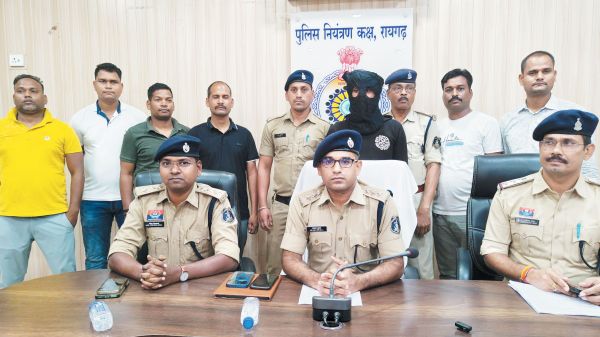 ऑटो चालक को बंधक बनाकर पीटा, मांगे एक लाख, 2 गिरफ्तार